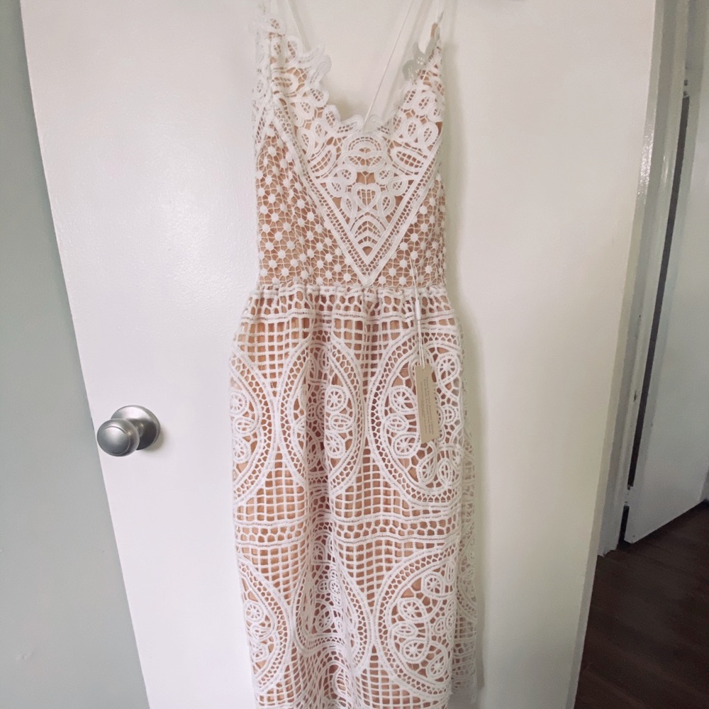 Floral, lace up back midi dress